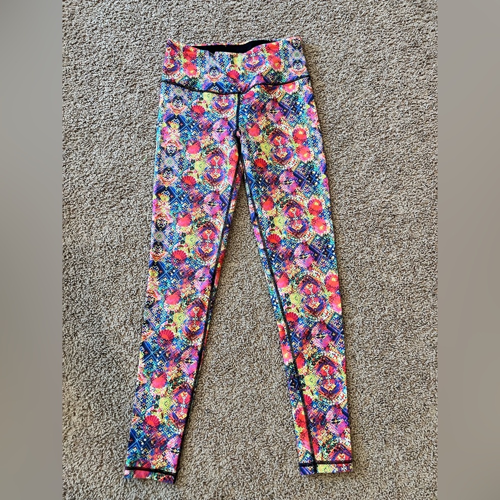 Victoria's Secret Knockout Neon Floral Geo Leggings